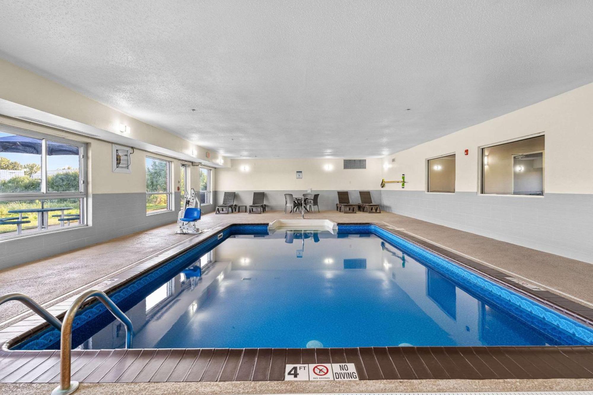 Comfort Inn Hobart-Merrillville I-65 Dış mekan fotoğraf